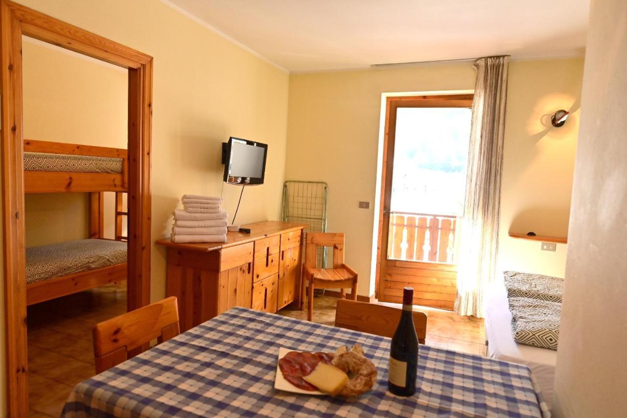 Residence Raethia Tra Bormio E Livigno Pradelle Kültér fotó
