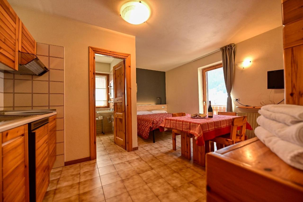 Residence Raethia Tra Bormio E Livigno Pradelle Kültér fotó