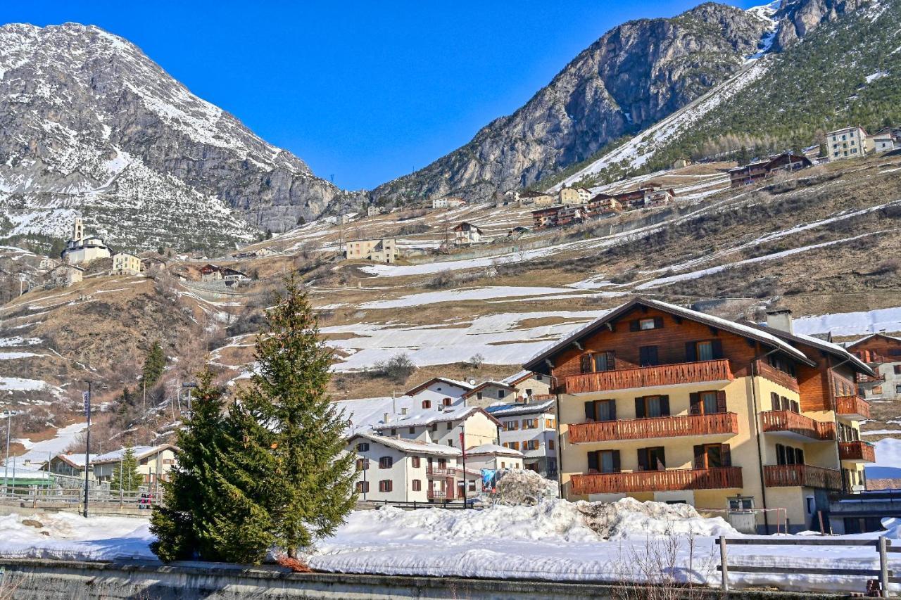 Residence Raethia Tra Bormio E Livigno Pradelle Kültér fotó
