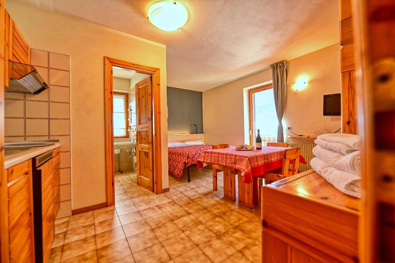 Residence Raethia Tra Bormio E Livigno Pradelle Kültér fotó