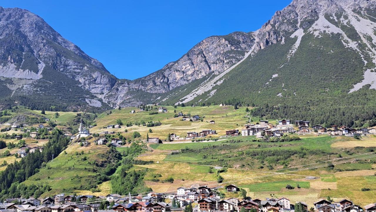 Residence Raethia Tra Bormio E Livigno Pradelle Kültér fotó